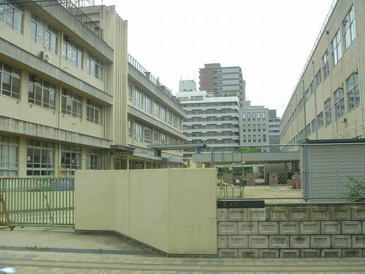 幟町中学校