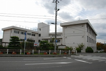 平岩小学校