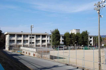 高屋中学校
