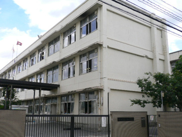 川内小学校