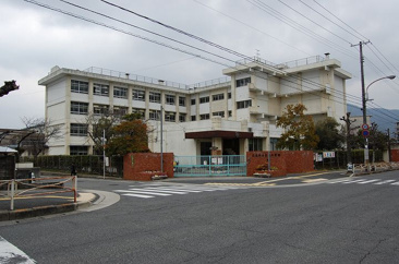 真亀小学校