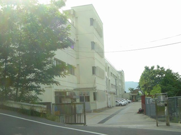 戸坂城山小学校