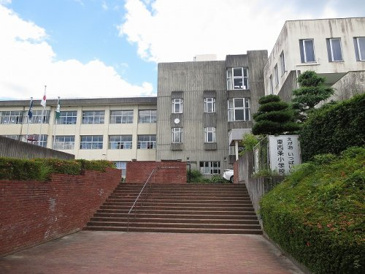 東西条小学校