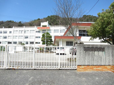 船越中学校