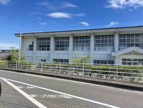 春日北小学校