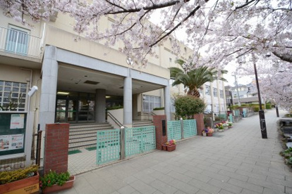 神戸市立灘小学校の画像1