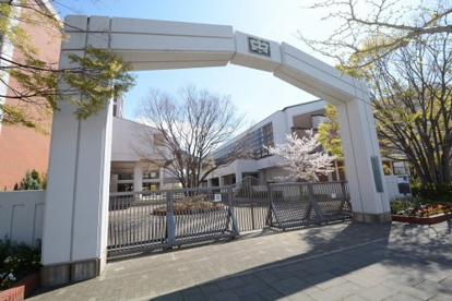 神戸市立向洋中学校の画像1