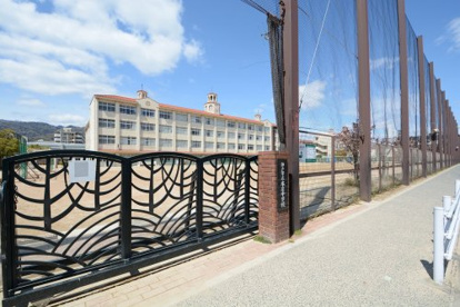 神戸市立本庄中学校の画像2