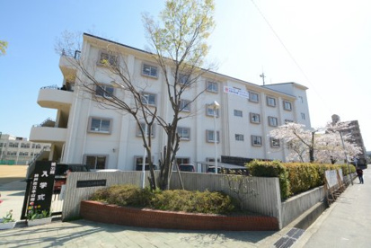 神戸市立本山南中学校の画像1