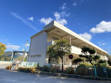 下黒瀬小学校