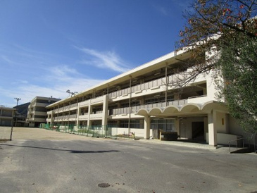 三原市立　田野浦小学校