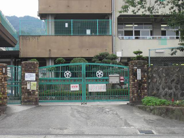 本通小学校