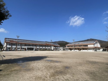 八重小学校
