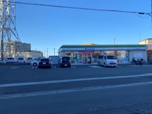 ファミリーマート 横浜鶴見元宮店