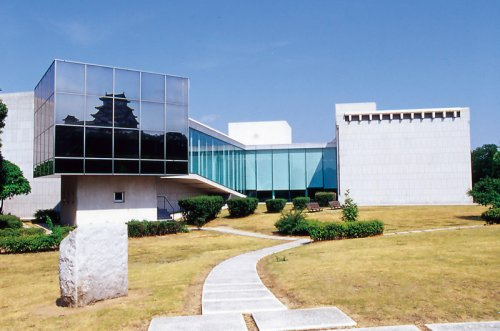 県立歴史博物館