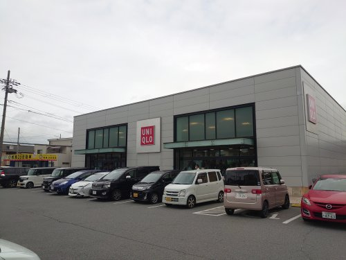 ユニクロ　姫路飾磨店