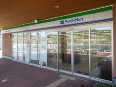 ファミリーマート 道の駅西いなば気楽里店