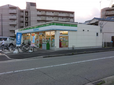 ファミリーマート　尼崎稲葉元町店の画像2
