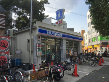 ローソン 尼崎武庫之荘駅前店の画像1