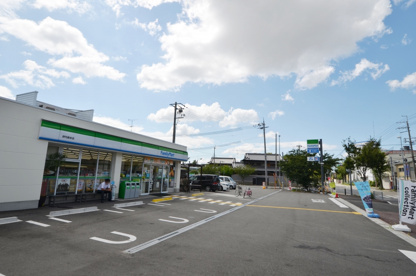 ファミリーマート伊丹森本店の画像3