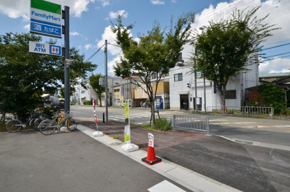 ファミリーマート伊丹森本店の画像4