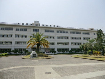 県立武庫荘総合高等学校の画像2
