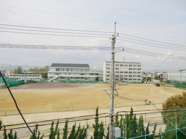 県立武庫荘総合高等学校の画像3