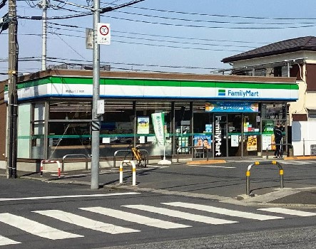 ファミリーマート 南流山八丁目店