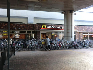 マクドナルド 阪神尼崎駅店の画像1