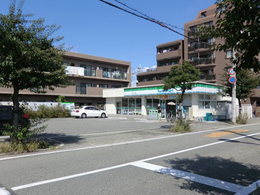 ファミリーマート　尼崎大庄中通店の画像3