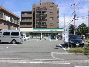 ファミリーマート　尼崎大庄中通店の画像4