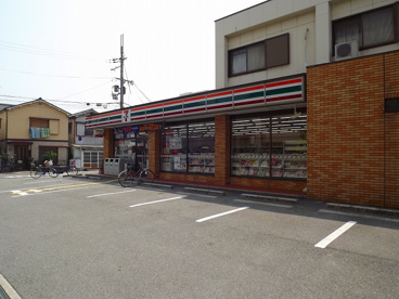 セブンイレブン西宮瓦林町店の画像1