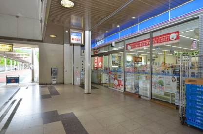 ローソン日生中央店の画像1