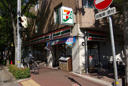 セブンイレブン芦屋打出駅前の画像1