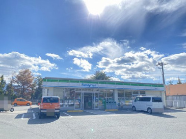 ファミリーマート 黒瀬兼広店