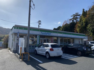ファミリーマート 志和椛坂店