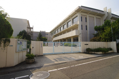 伊丹市立鈴原小学校の画像1