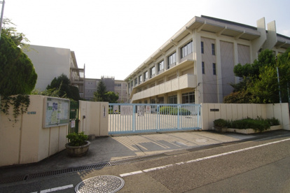 伊丹市立鈴原小学校の画像2