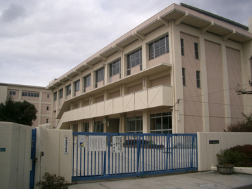 伊丹市立鈴原小学校の画像4
