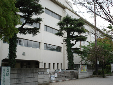 伊丹市立緑丘小学校の画像2