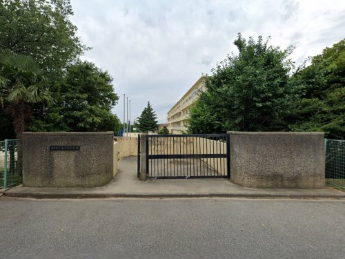 松戸市立栗ケ沢中学校