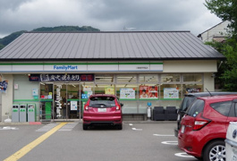 ファミリーマート 川端修学院店