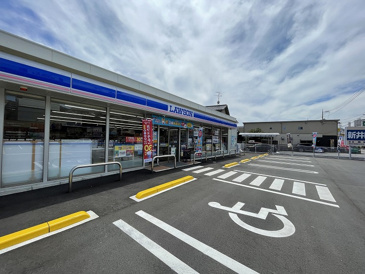 ローソン 広島草津南駅前
