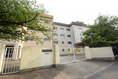 豊中市立豊島小学校の画像1