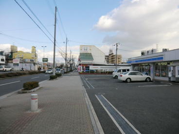 ローソン 尼崎名神町２丁目店の画像4