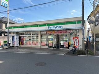 ファミリーマート 五香駅東口店