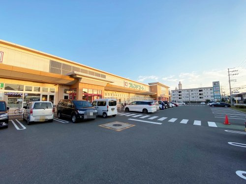 フレンドマート 伊勢田店