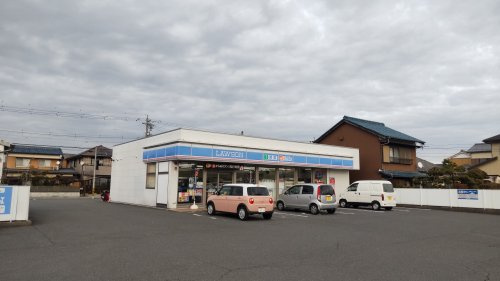 ローソン 四日市東新町店