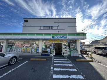ファミリーマート 呉伏原店