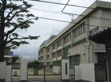 豊中市立螢池小学校の画像1